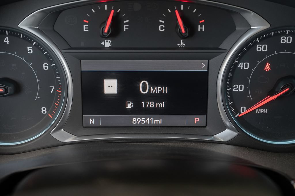 Used 2020 Chevrolet Traverse Premier w/ LPO, Cargo Package FWD image 29