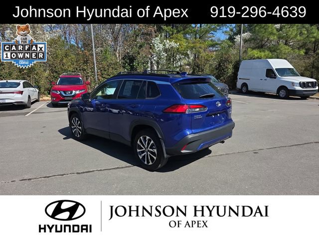 Used 2024 Toyota Corolla Cross XLE w/ Convenience Package image 17