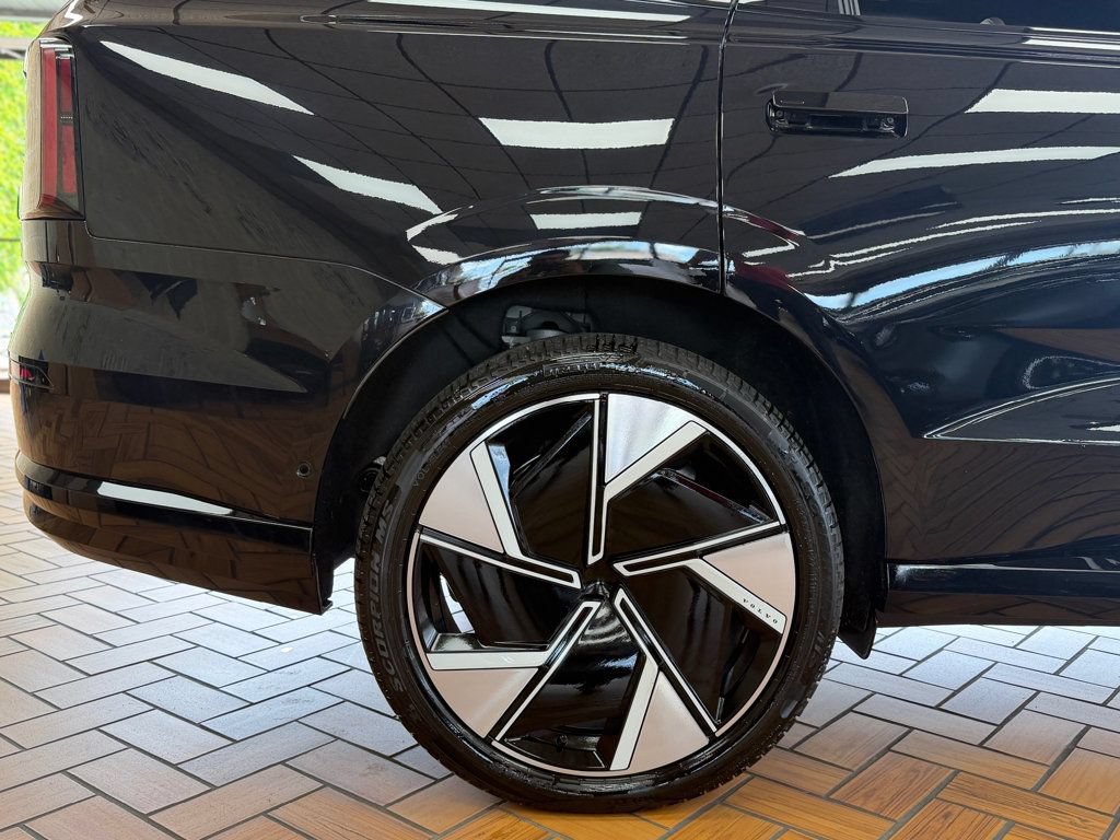 Used 2025 Volvo EX90 Plus AWD/4WD image 13