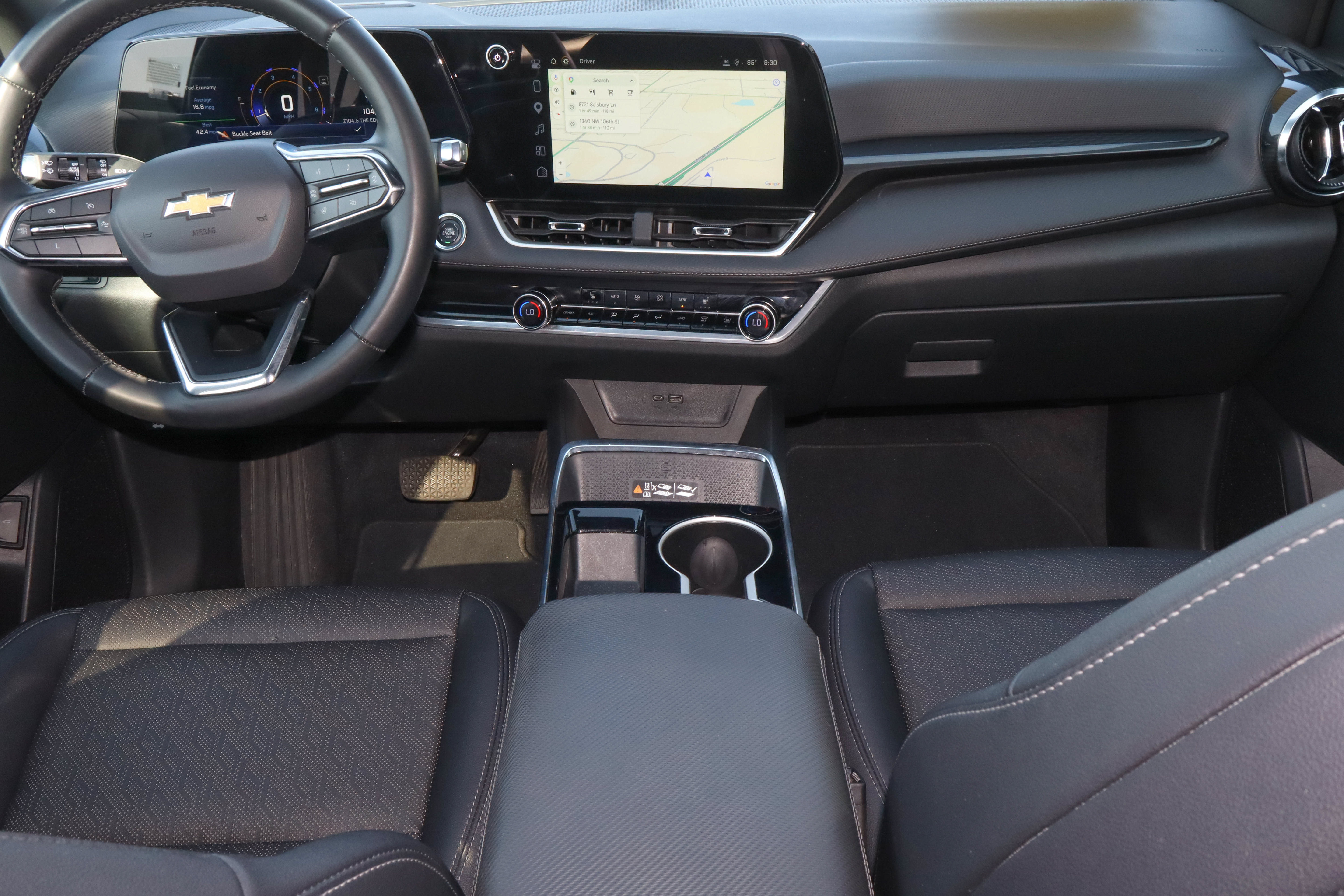 Used 2025 Chevrolet Equinox LT w/ Convenience Package II FWD image 10