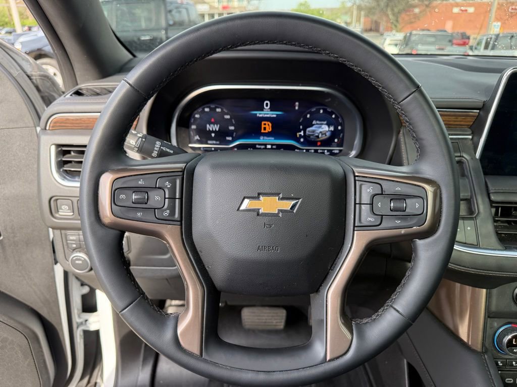 Used 2023 Chevrolet Tahoe High Country w/ Premium Package 2 AWD/4WD image 16