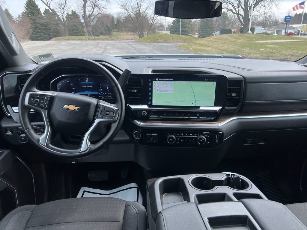 Used 2025 Chevrolet Silverado 2500 LT w/ Convenience Package image 31