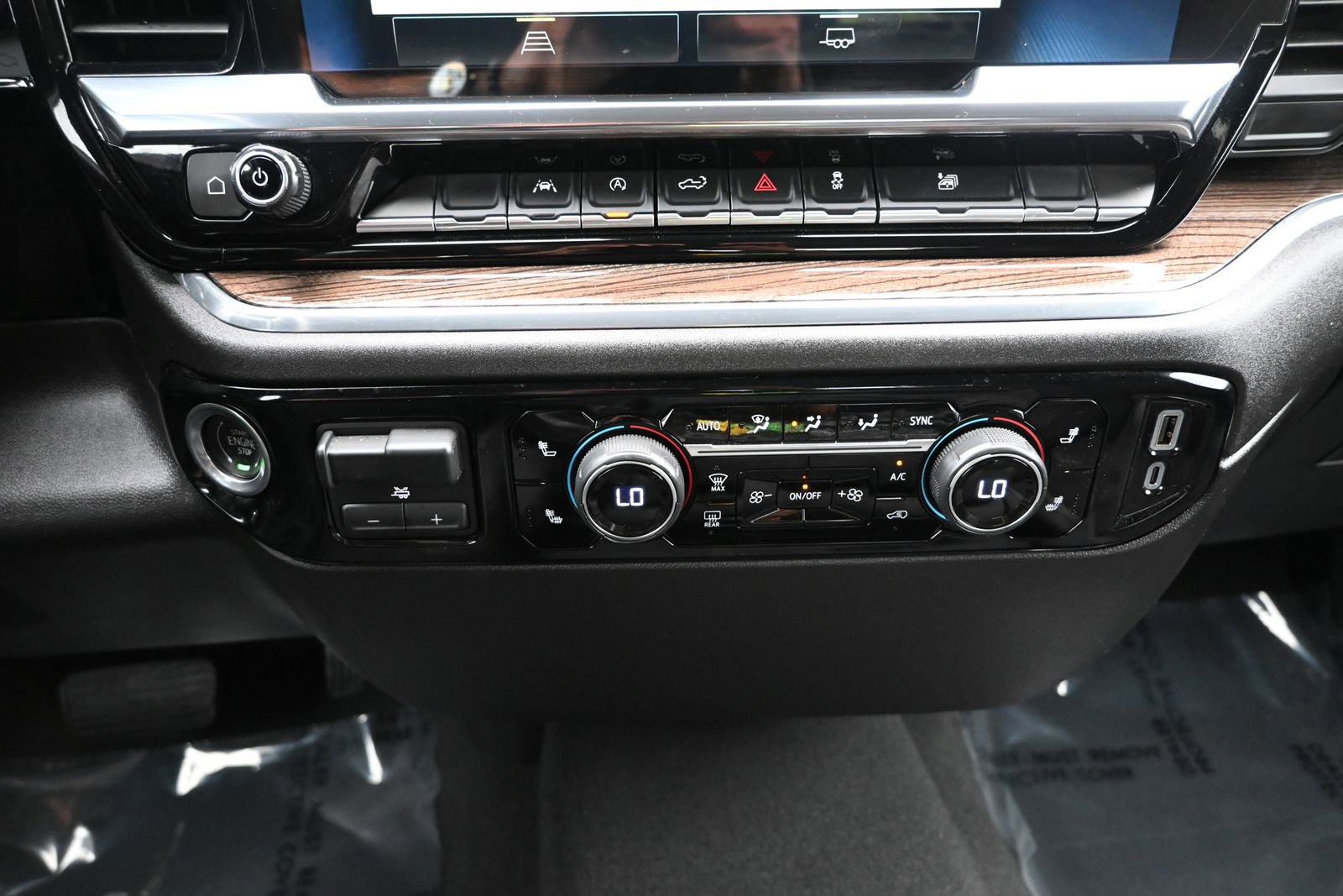 Used 2023 Chevrolet Silverado 1500 LT RWD image 17
