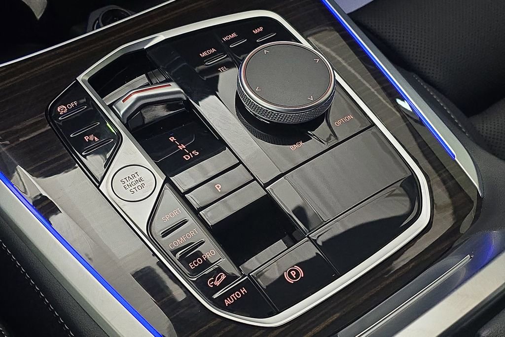 Certified 2025 BMW X5 xDrive40i w/ M Sport Package image 21