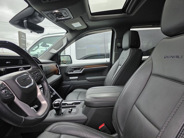 Used 2025 GMC Sierra 1500 Denali AWD/4WD image 4