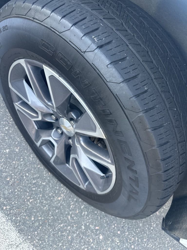 Used 2022 Chevrolet Tahoe LT w/ Luxury Package image 9