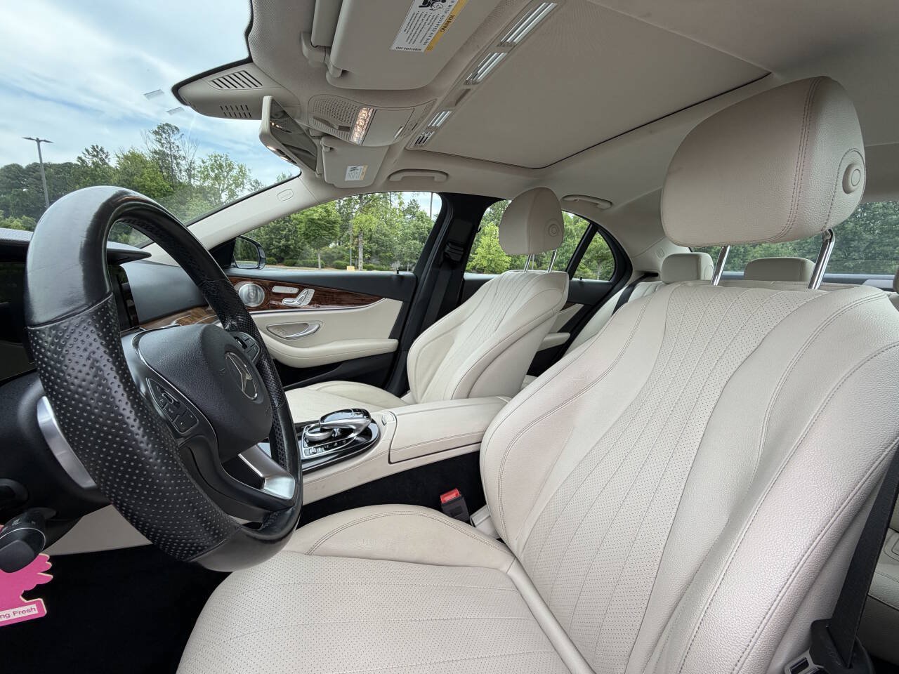 Used 2018 Mercedes-Benz E 300 4MATIC image 23