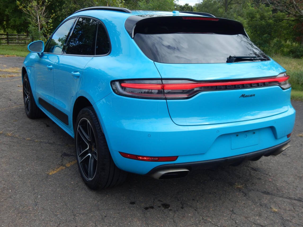 Used 2021 Porsche Macan AWD/4WD image 4