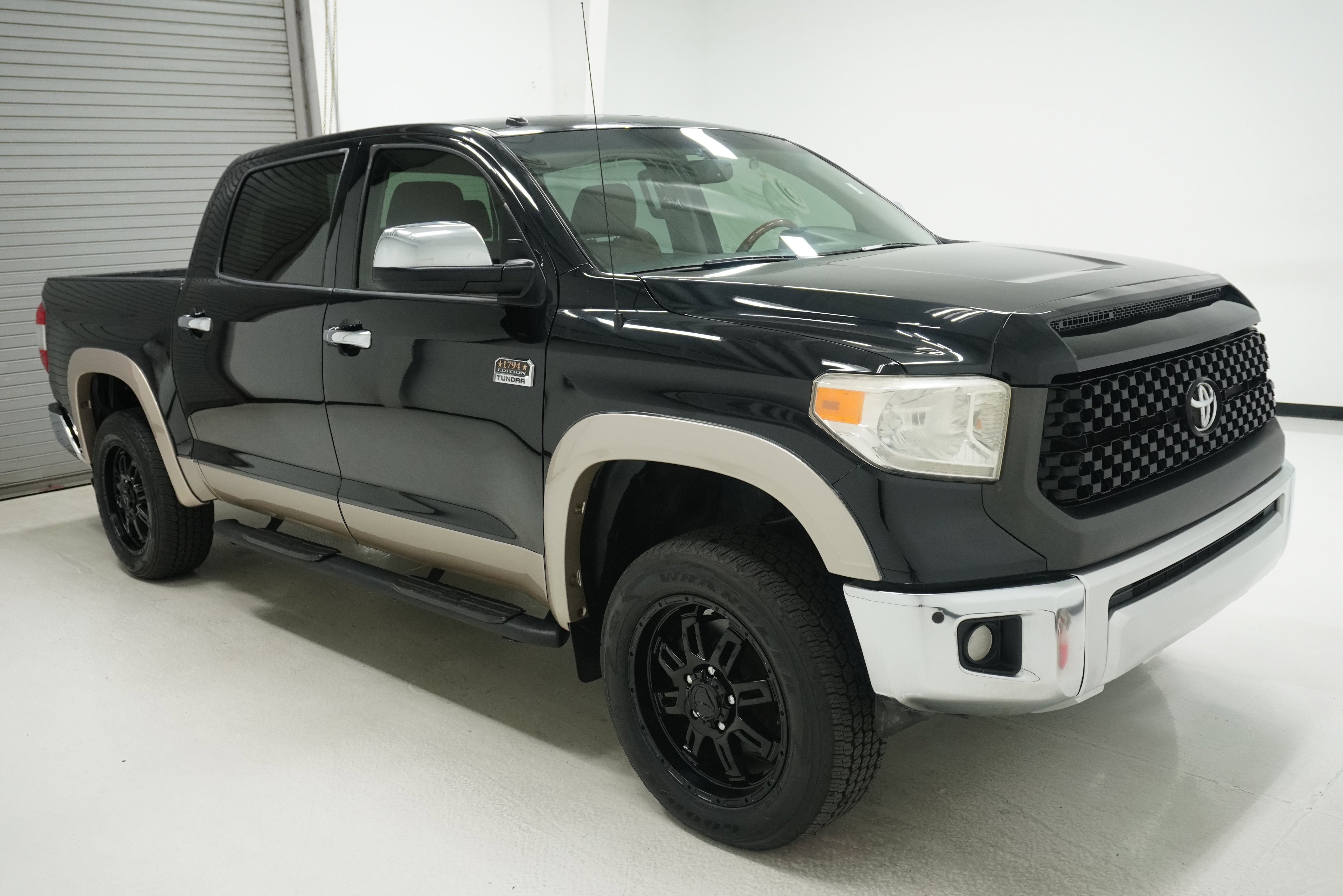 Used 2015 Toyota Tundra 1794 Edition AWD/4WD image 3
