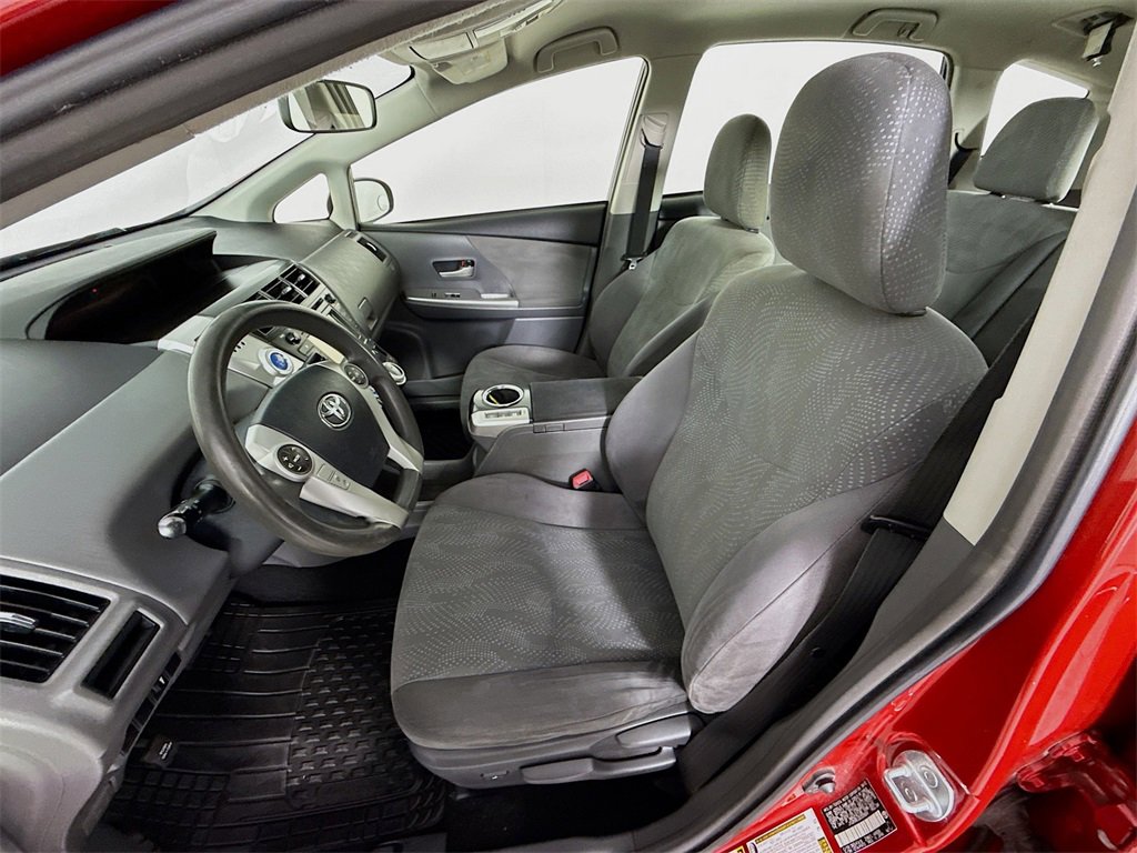 Used 2013 Toyota Prius V Five image 5