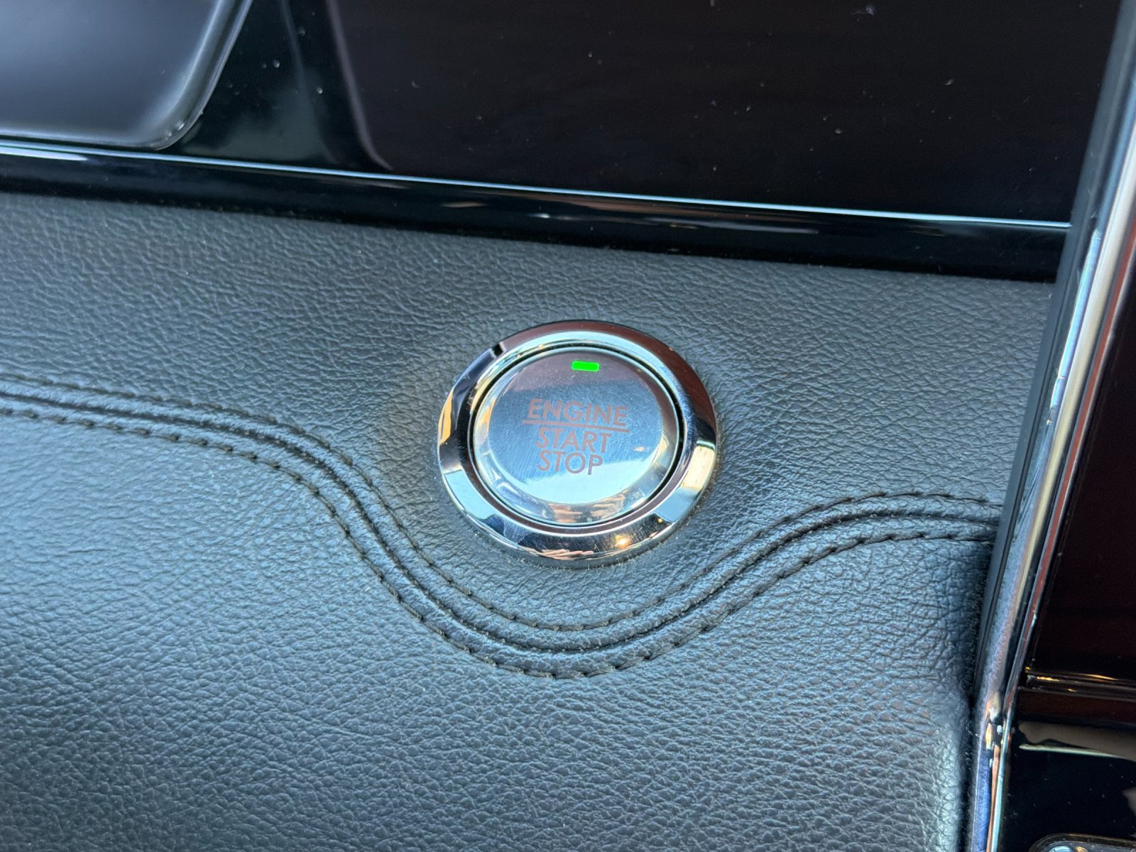Used 2022 Lincoln Navigator 2WD image 23