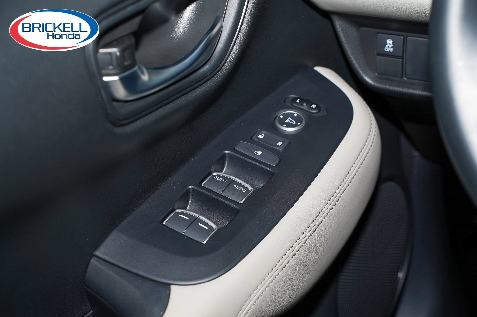 Certified 2024 Honda HR-V EX-L image 30
