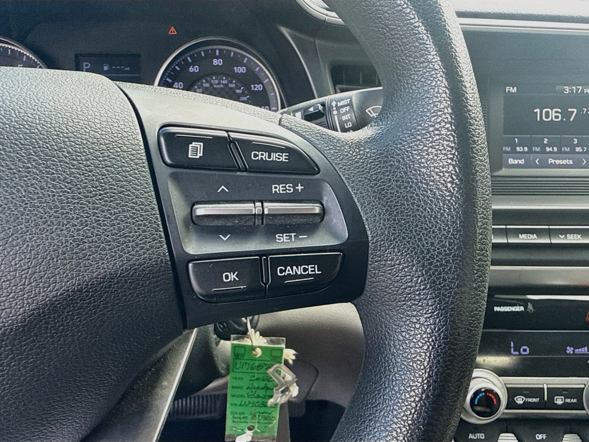 Used 2020 Hyundai Elantra SE FWD image 36