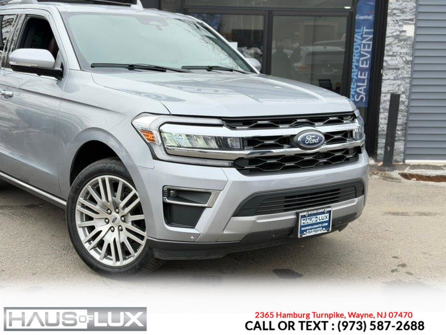 Used 2024 Ford Expedition Limited image 3