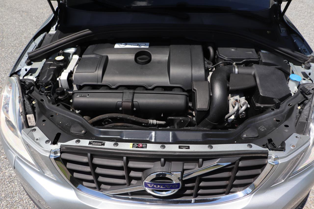 Used 2013 Volvo XC60 3.2 AWD/4WD image 40