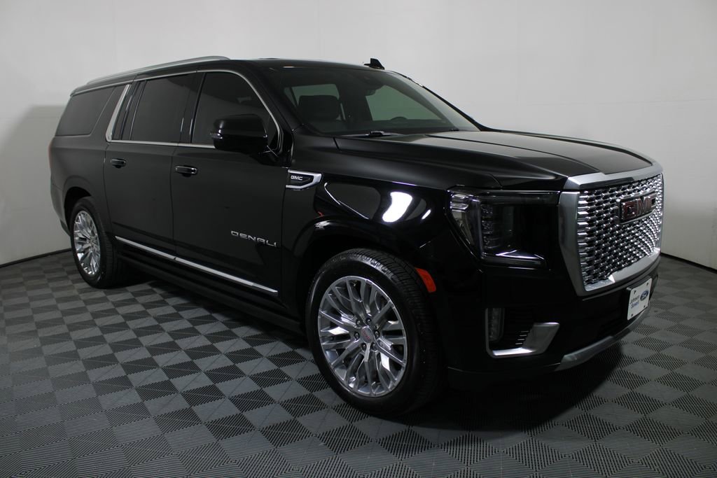 Used 2023 GMC Yukon XL Denali w/ Denali Reserve Package image 1