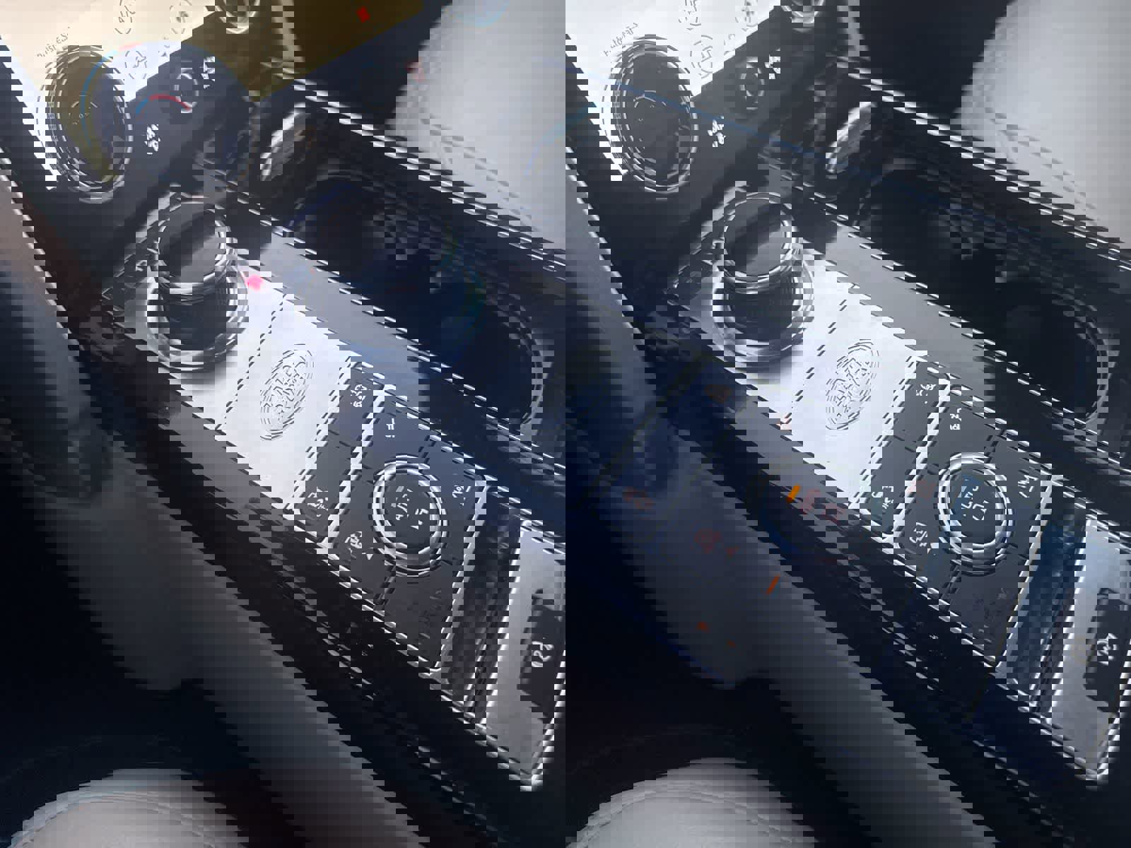 Used 2021 Land Rover Range Rover image 23