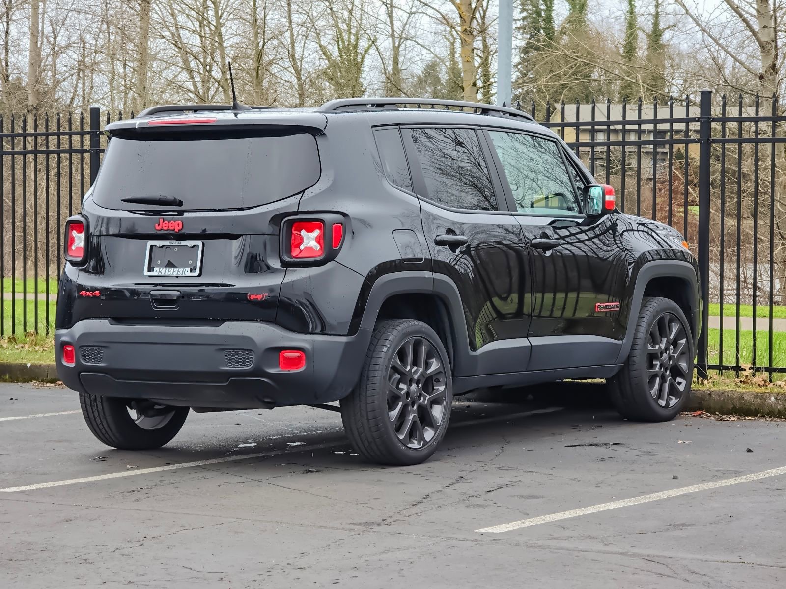 Used 2023 Jeep Renegade Latitude w/ Sun/Sound Group image 4