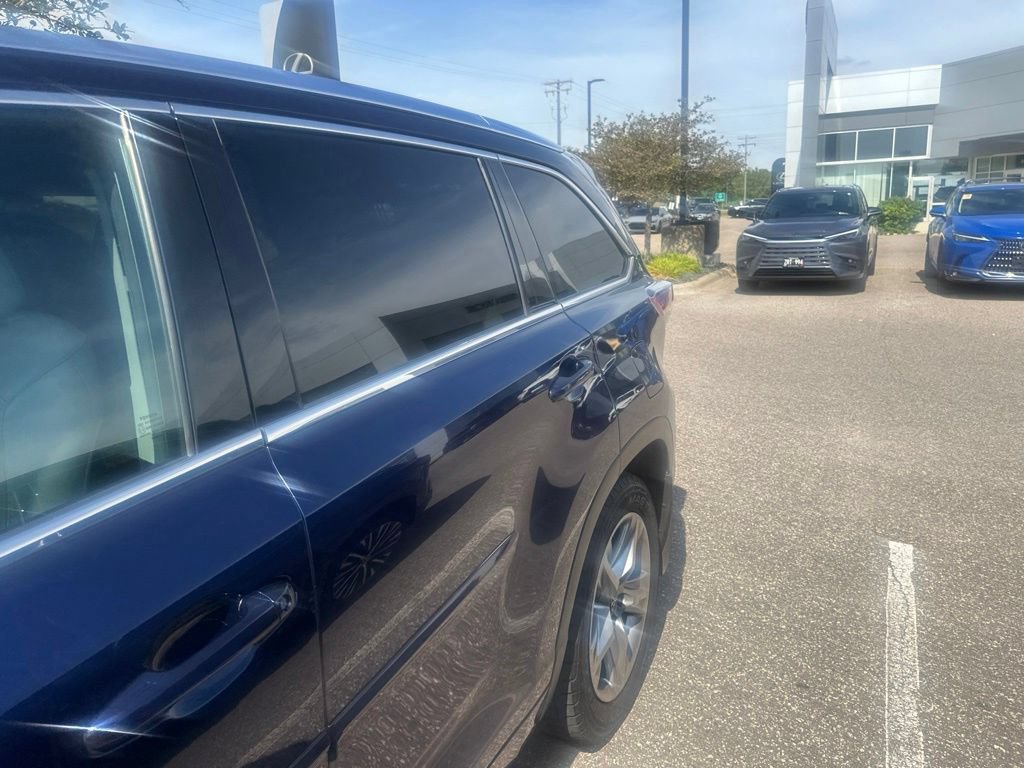 Used 2016 Toyota Highlander Limited Platinum AWD/4WD image 5