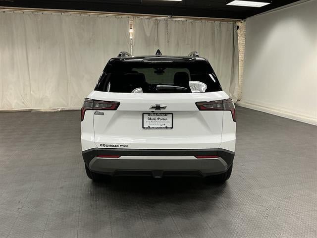 New 2026 Chevrolet Equinox LT w/ Midnight Edition AWD/4WD image 4