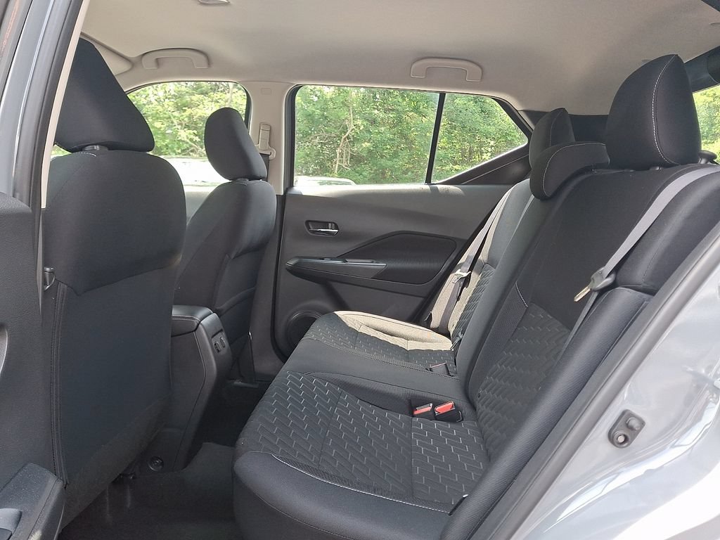 Used 2021 Nissan Kicks SV FWD image 11
