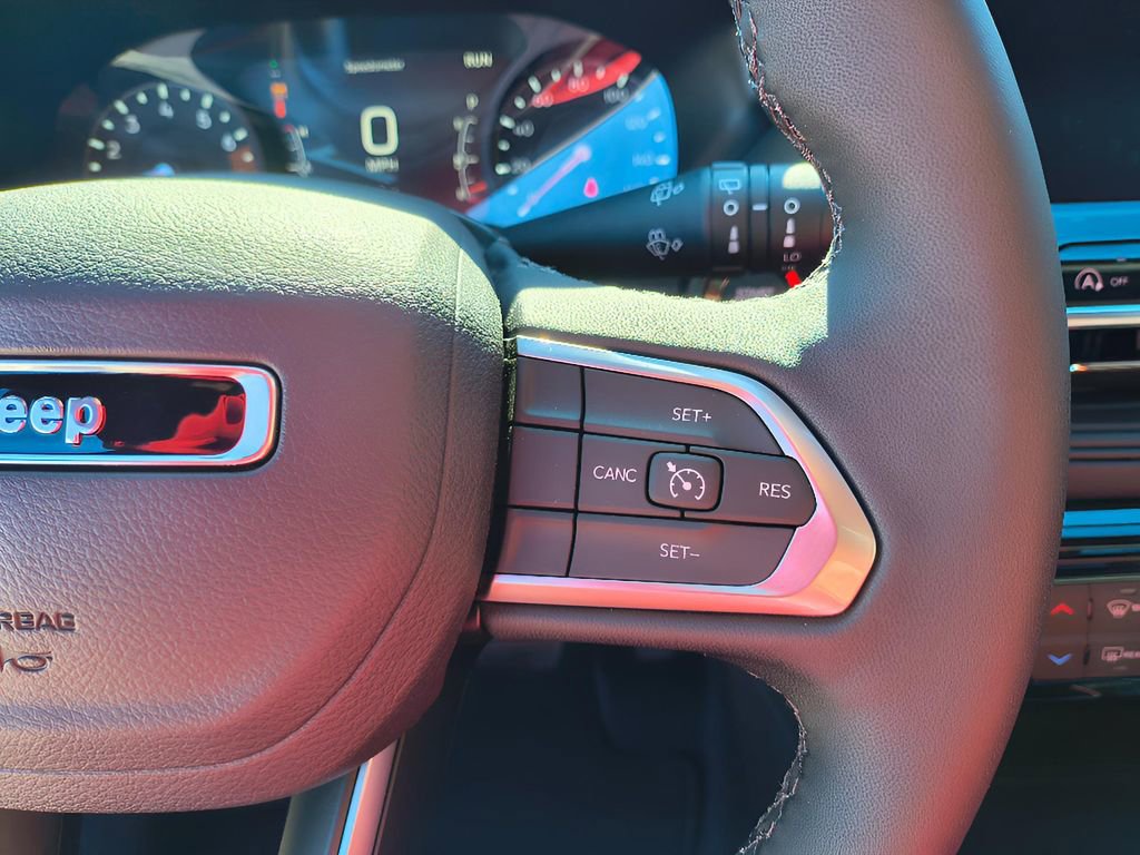 New 2026 Jeep Compass Latitude image 18