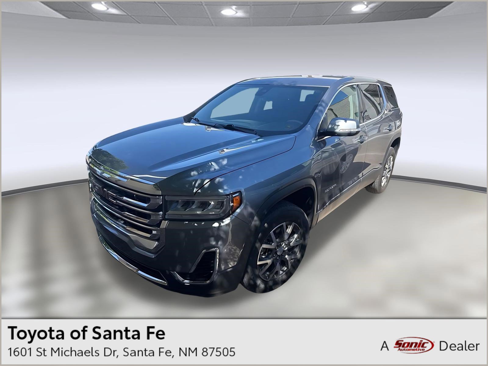 Used 2022 GMC Acadia SLE FWD image 1