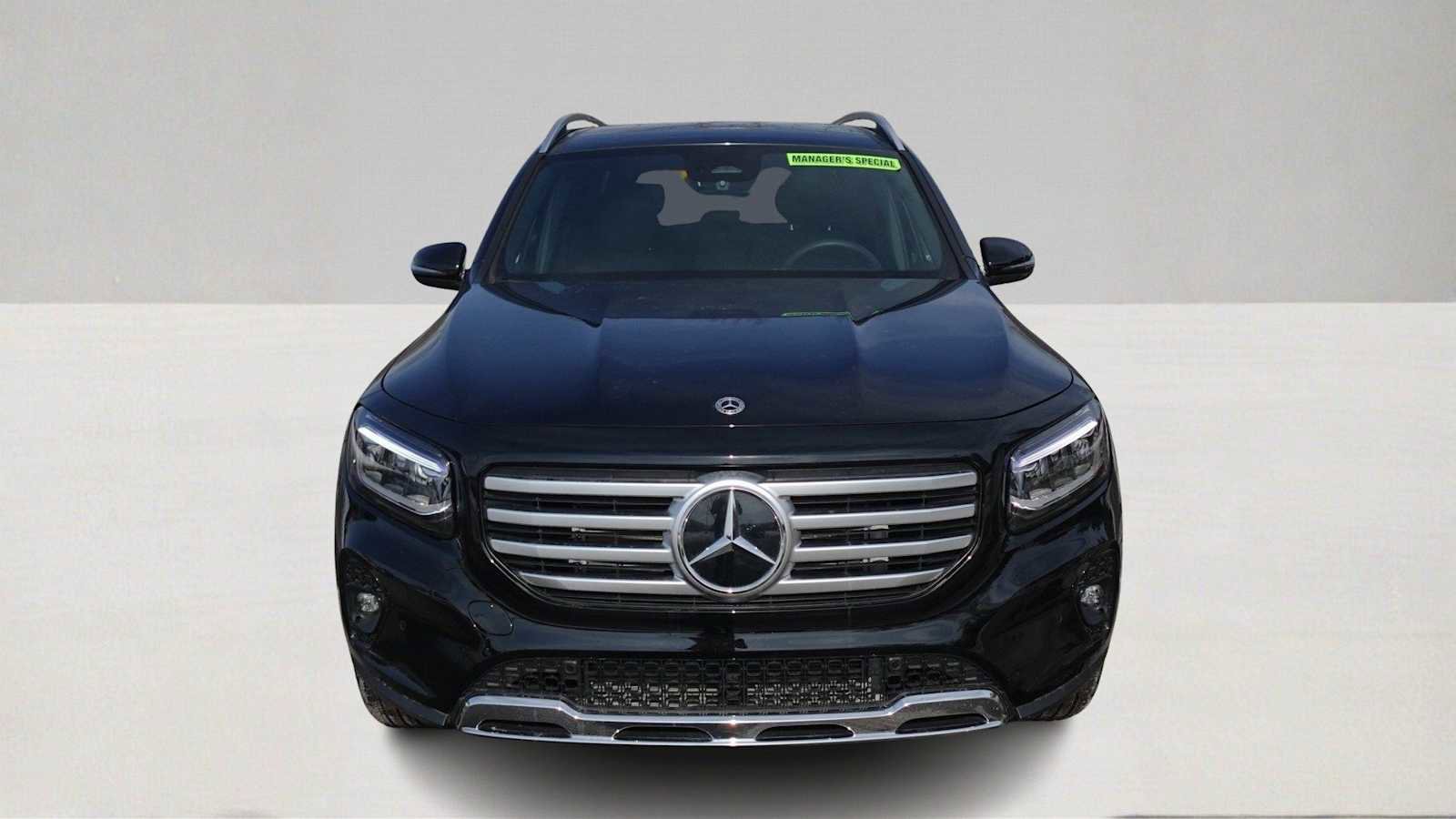 Used 2026 Mercedes-Benz GLB 250 4MATIC image 2