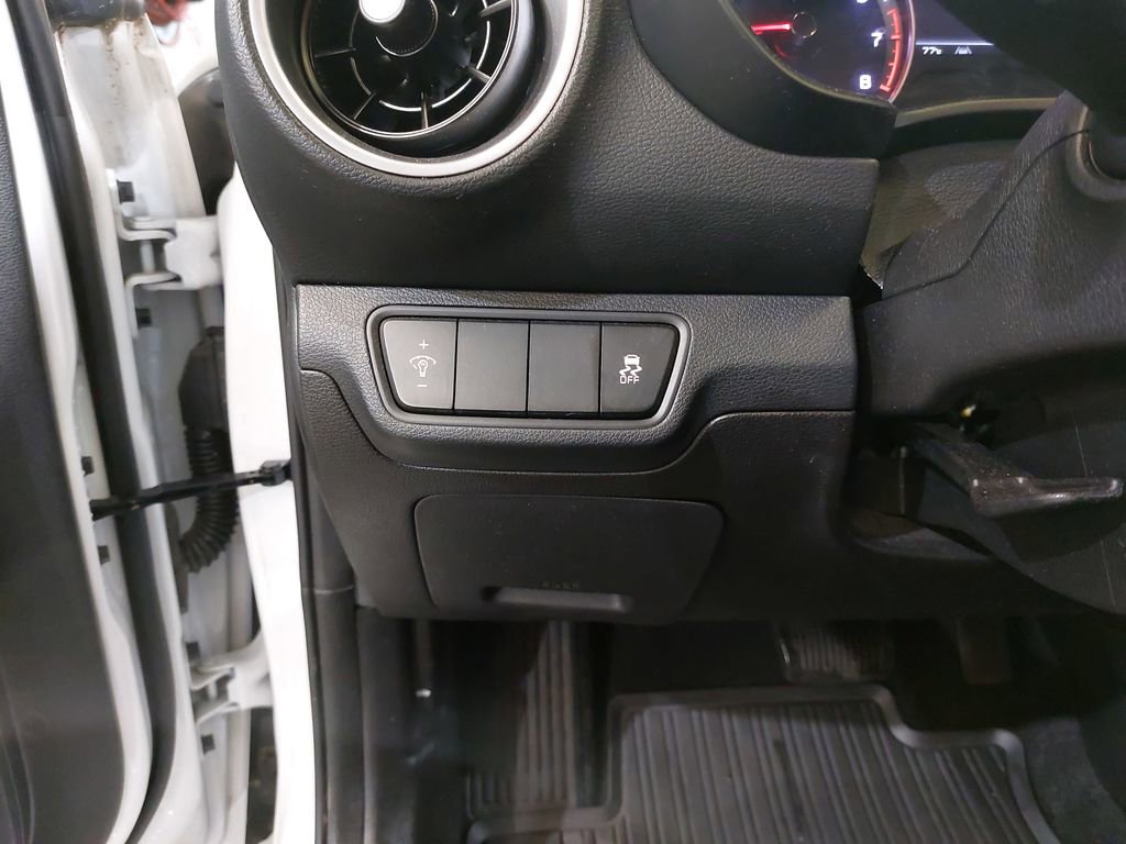 Used 2023 Kia Forte LXS image 27