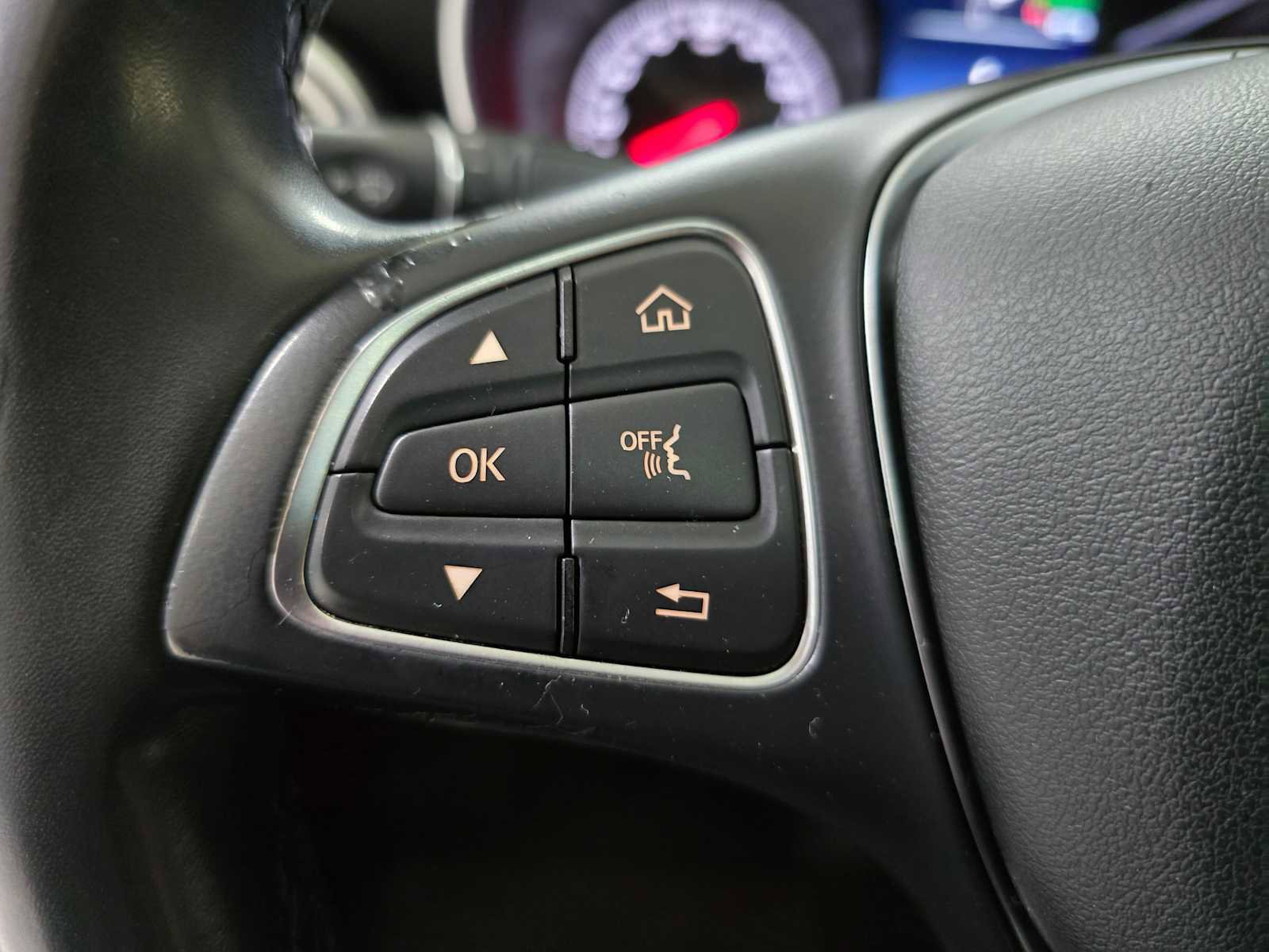 Used 2016 Mercedes-Benz C 350e Sedan image 31