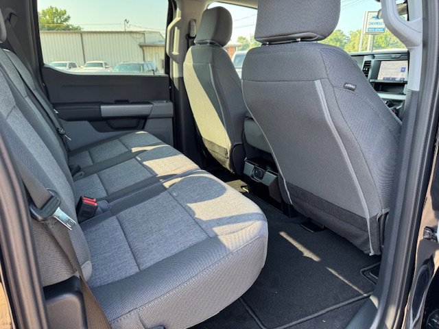 New 2025 Ford F250 4x4 Crew Cab Super Duty image 12
