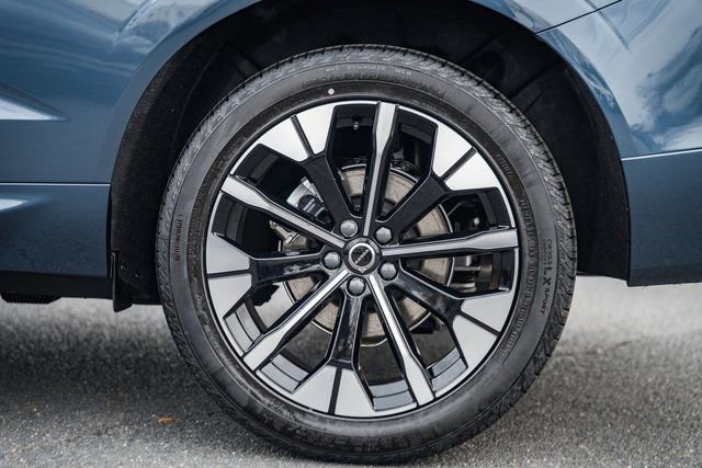 New 2026 Volvo XC60 B5 Ultra w/ Protection Package Premier image 18