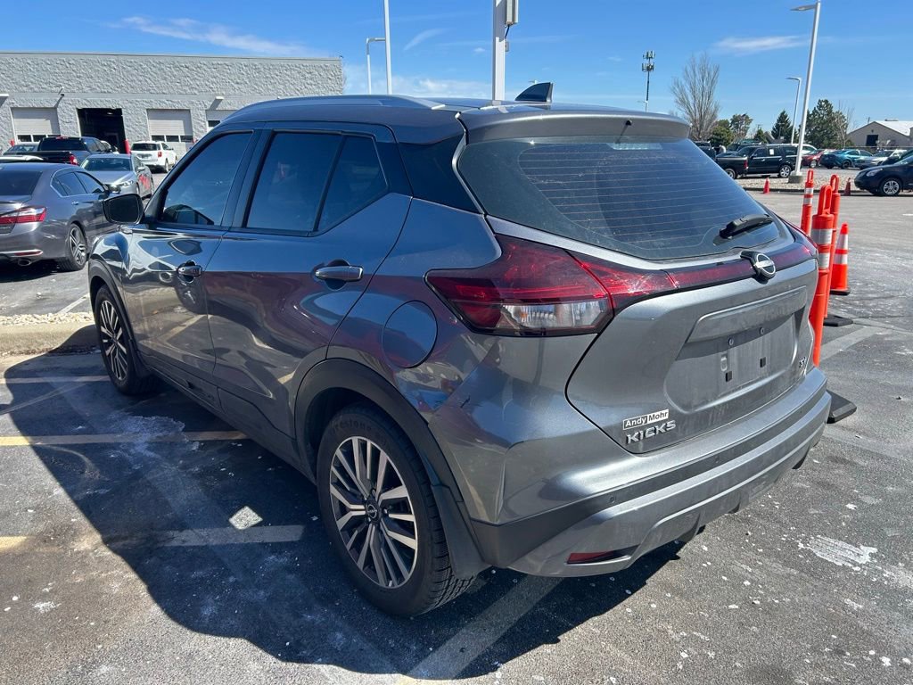 Used 2022 Nissan Kicks SV image 3