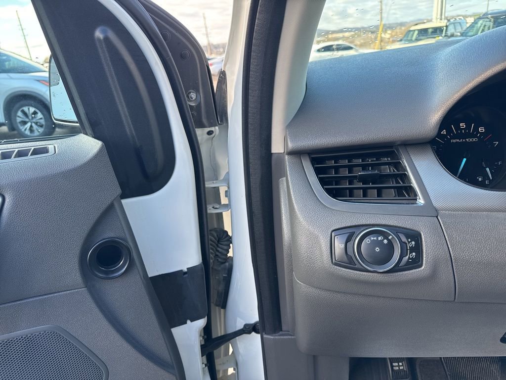 Used 2013 Ford Edge SEL image 12