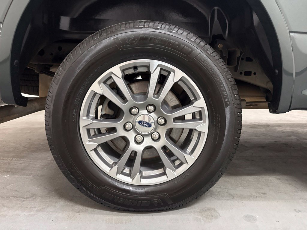Used 2018 Ford F150 Lariat w/ Trailer Tow Package RWD image 48