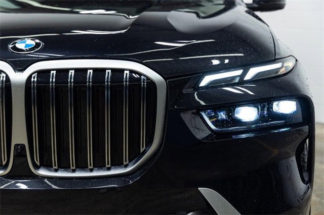 Certified 2025 BMW X7 xDrive40i image 7