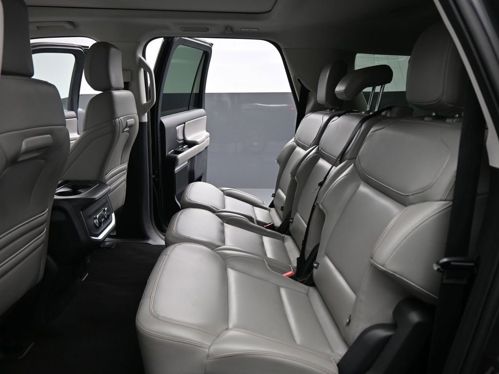 Certified 2025 Ford Expedition Max Active image 19