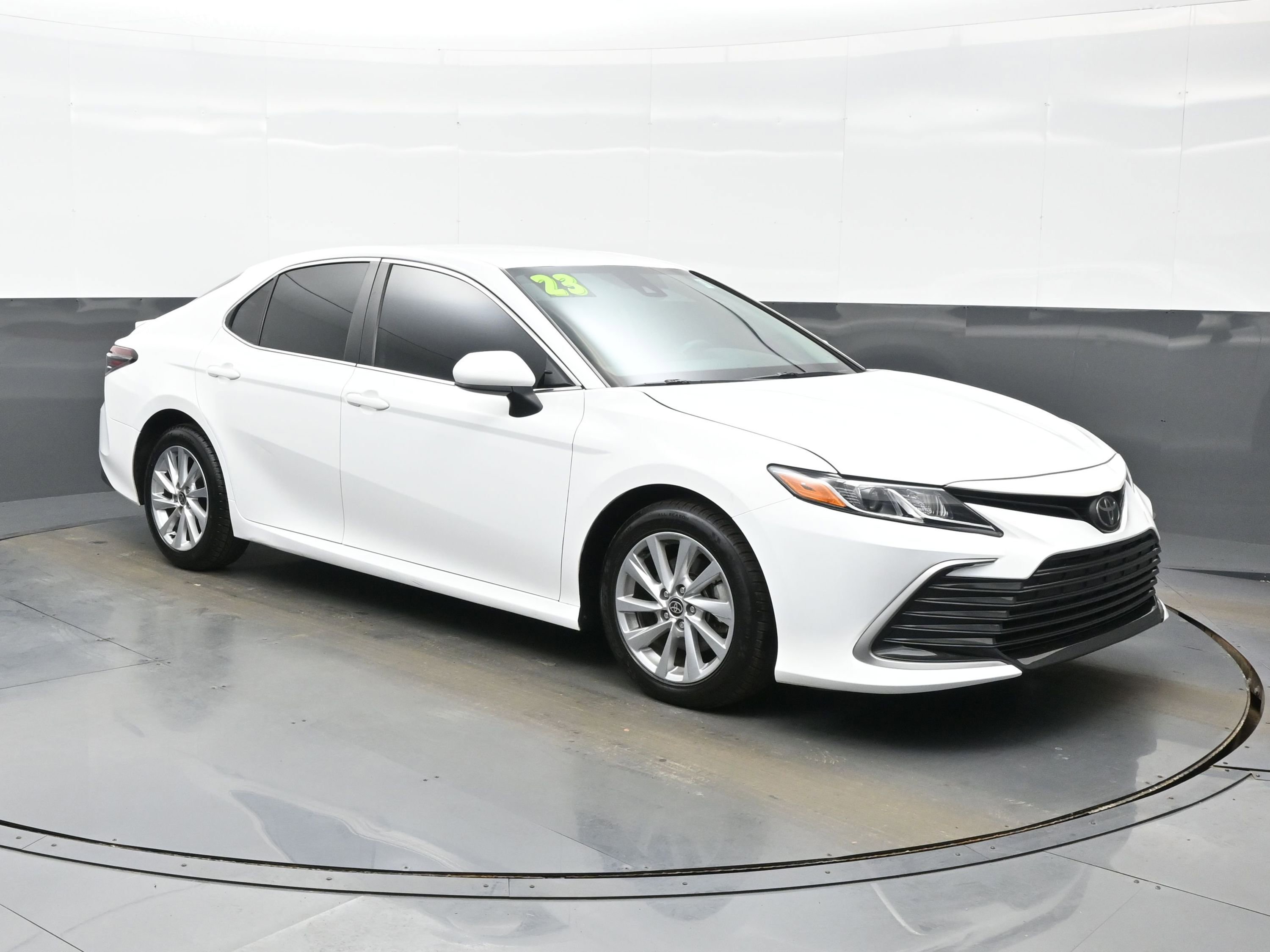 Used 2023 Toyota Camry LE image 8