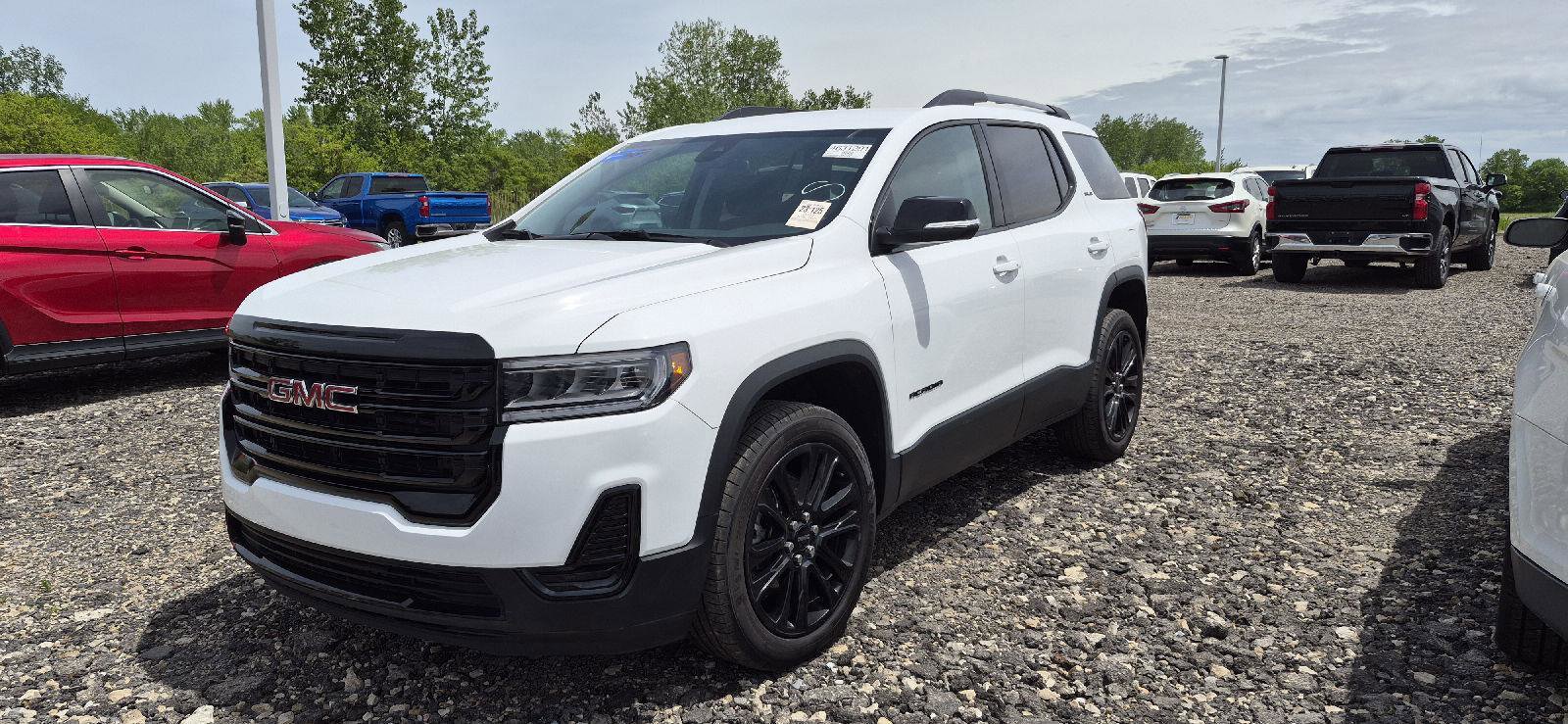 Used 2023 GMC Acadia SLE w/ Driver Convenience Package FWD image 1