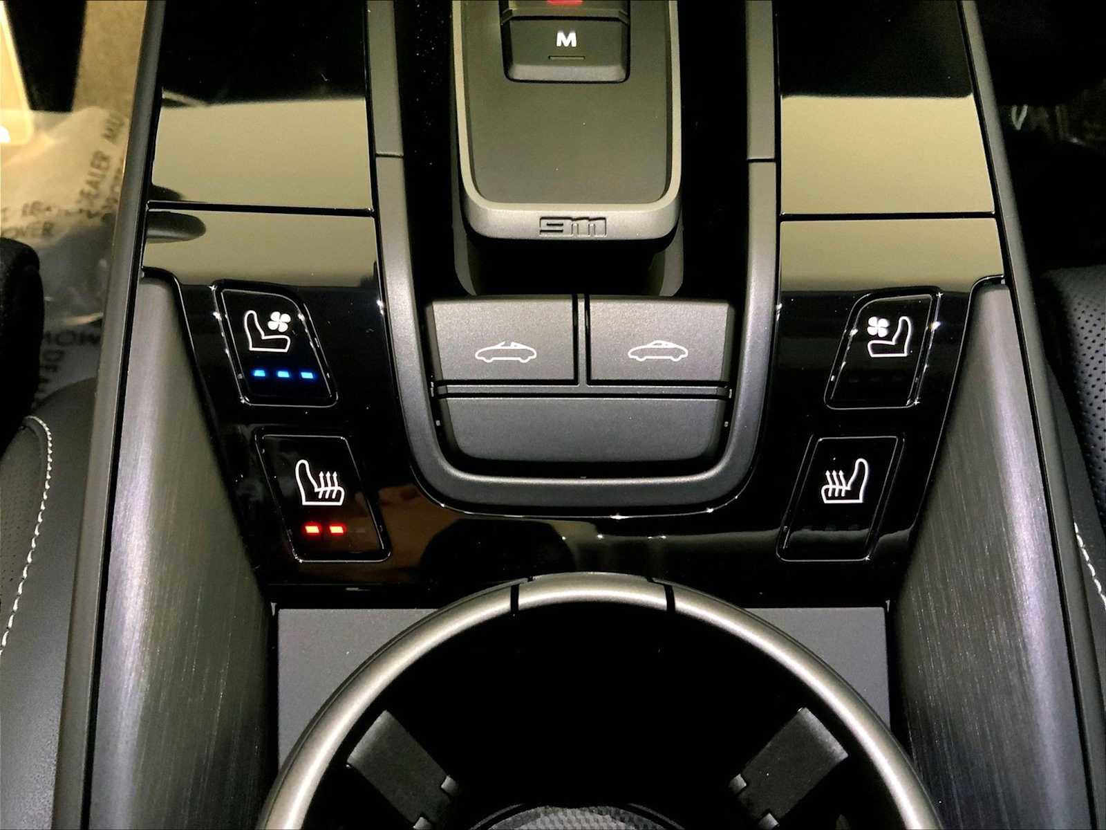 Certified 2024 Porsche 911 Targa 4 GTS image 37