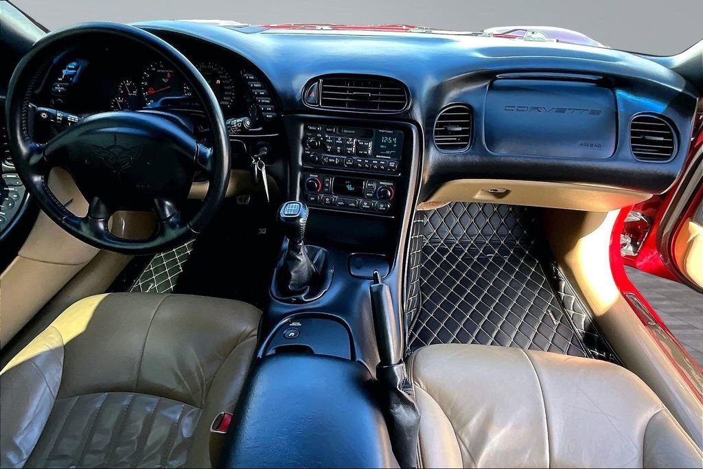 Used 2000 Chevrolet Corvette Coupe w/ Memory Pkg image 16