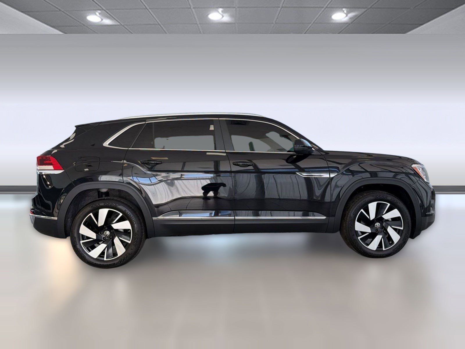 Certified 2025 Volkswagen Atlas Cross Sport SEL image 8