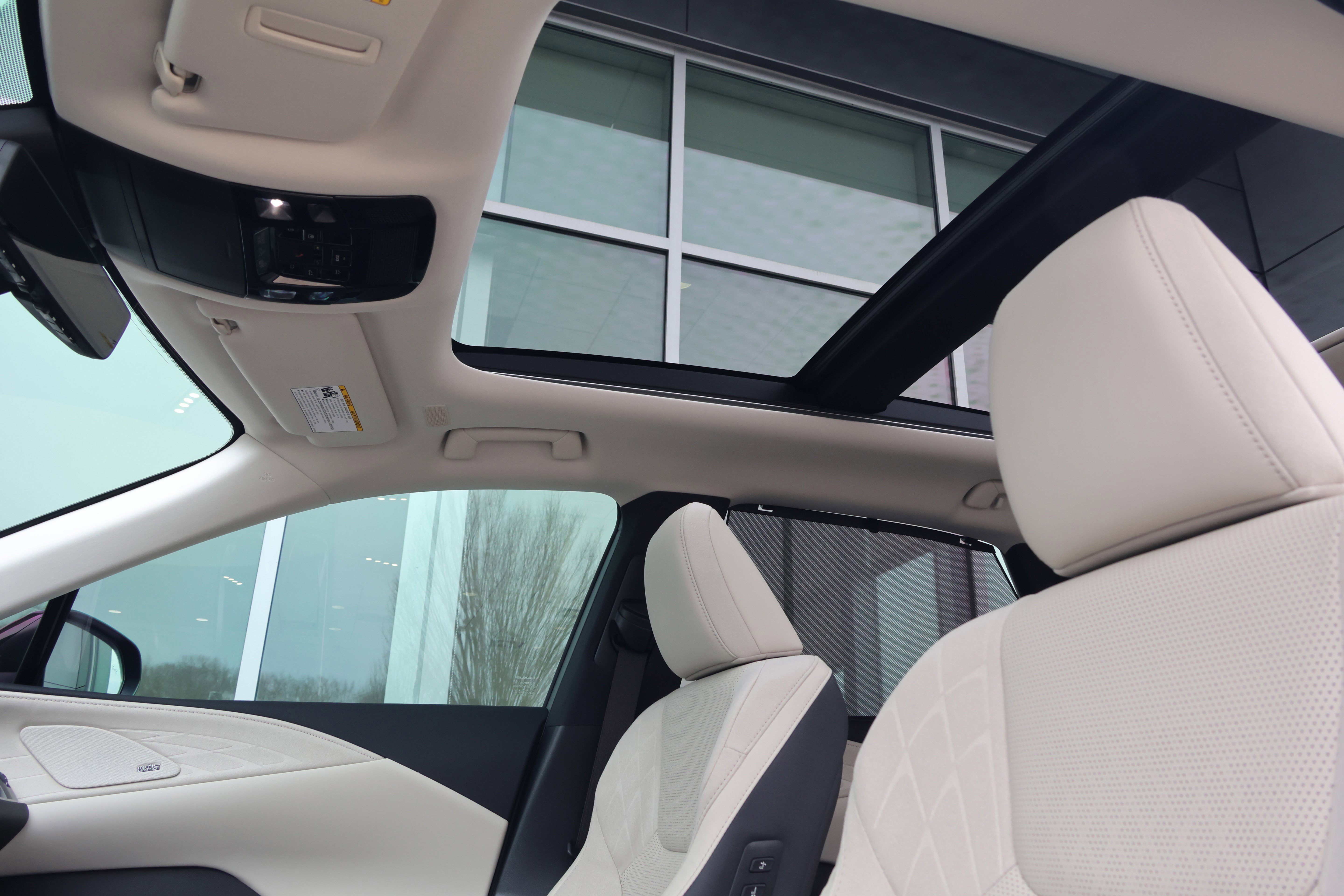 Certified 2025 Lexus RX 450h AWD w/ Convenience Package image 33