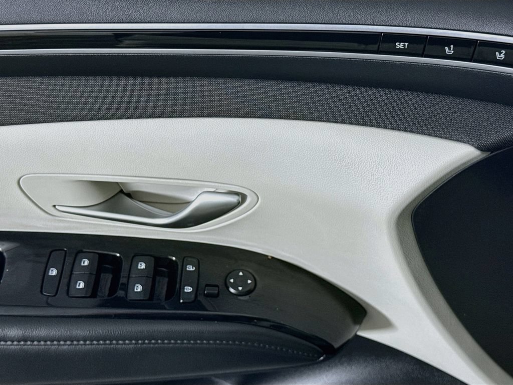Certified 2024 Hyundai Tucson Limited AWD/4WD image 25