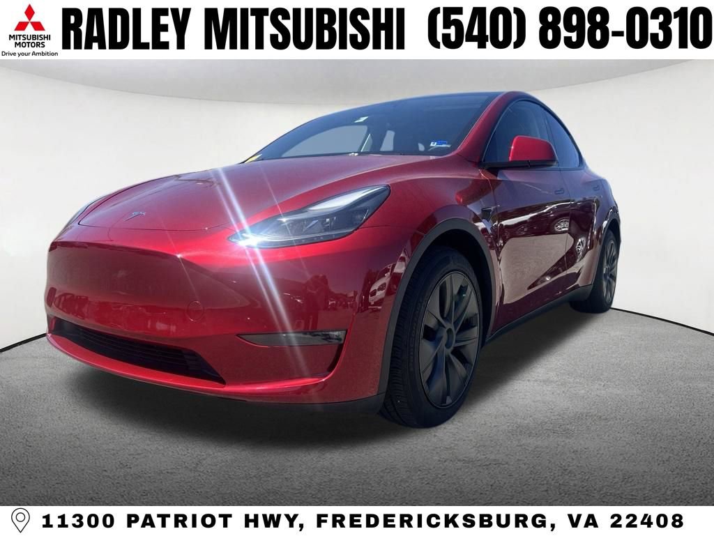 Used 2024 Tesla Model Y Long Range AWD/4WD image 4