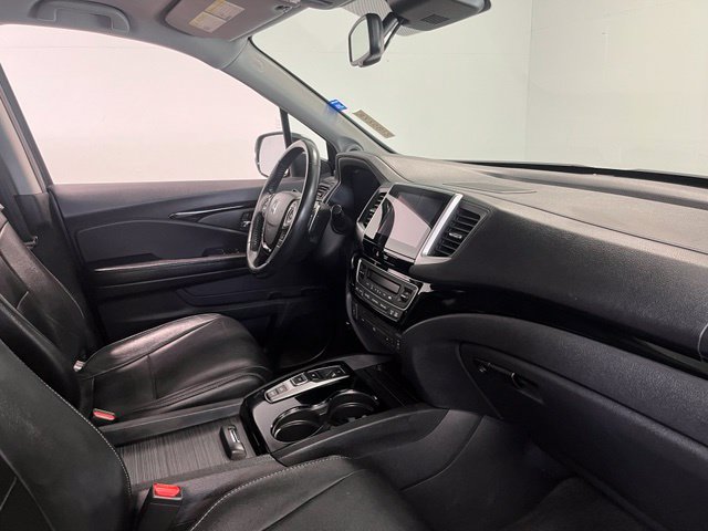 Used 2017 Honda Pilot Touring image 11