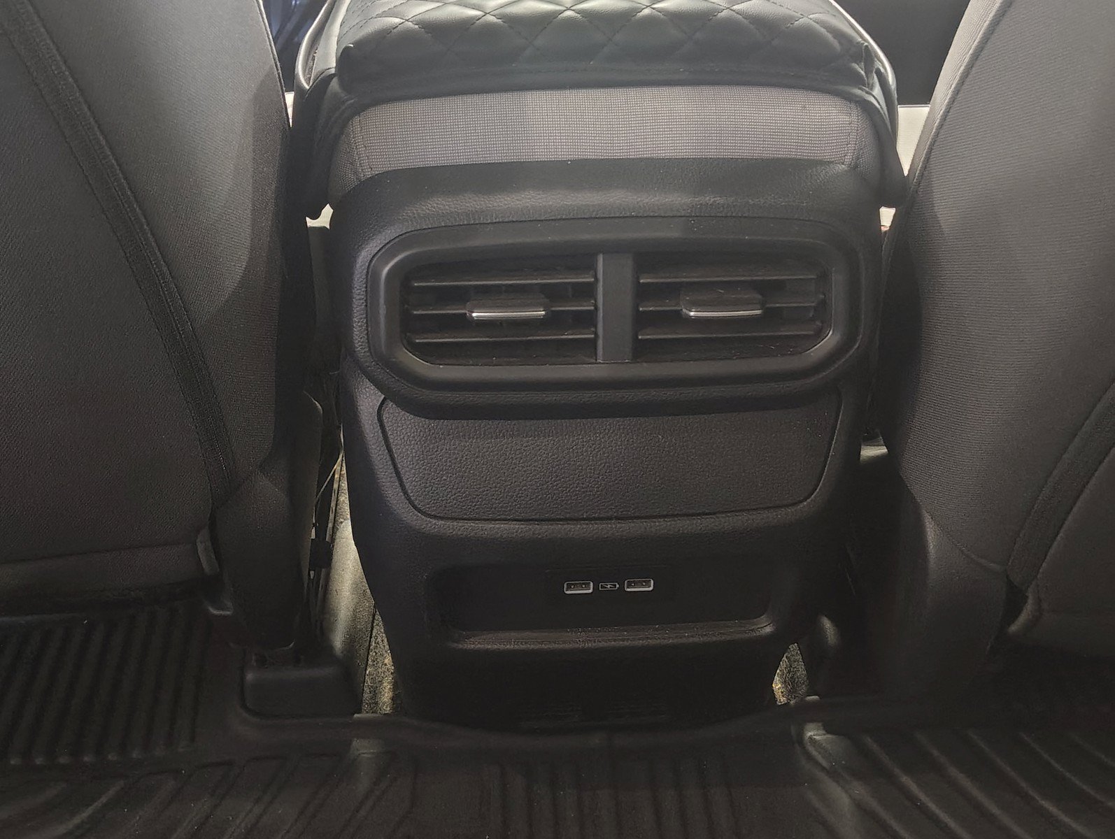 Used 2023 Honda Pilot LX image 28