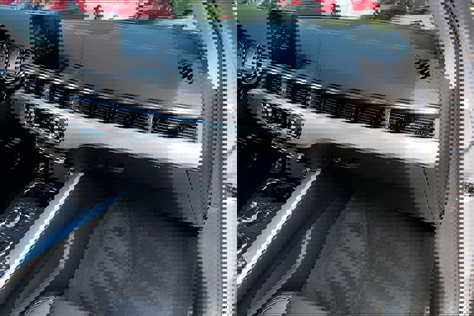 Used 2017 Audi A4 2.0T Ultra Premium w/ Convenience Package image 16