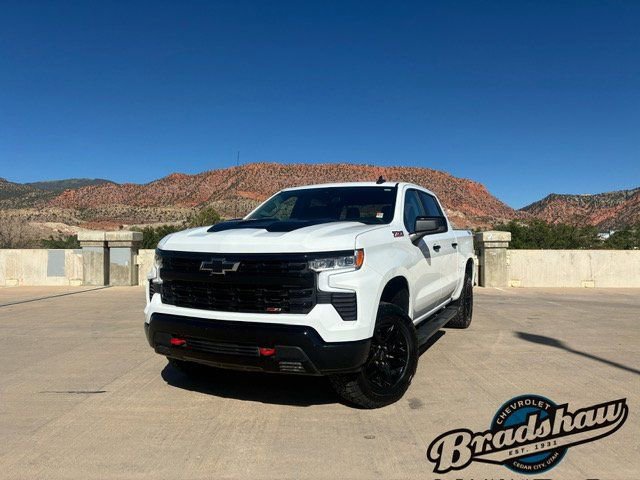 Used 2024 Chevrolet Silverado 1500 LT Trail Boss w/ Protection Package AWD/4WD image 1