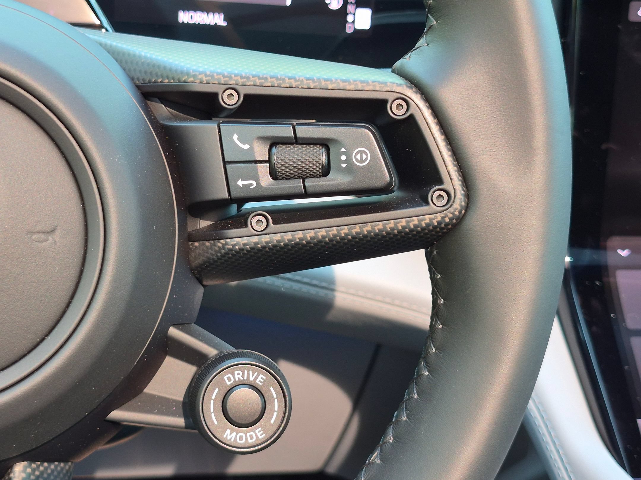 New 2026 Porsche Cayenne Turbo Electric AWD/4WD image 10